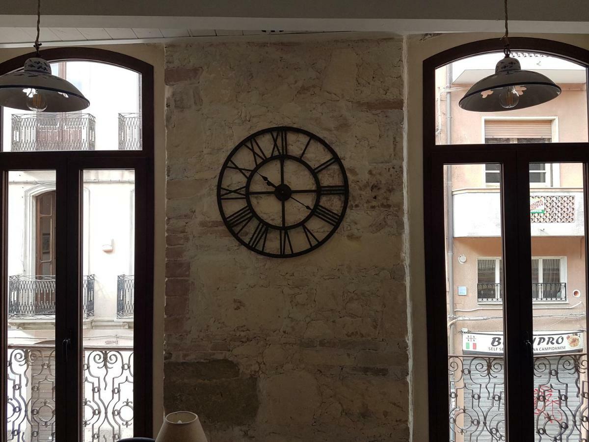 White House Lägenhet Cagliari Exteriör bild